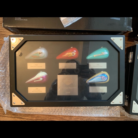 2 HARLEY-DAVIDSON Collectible tank set 2006 series NIB - Picture 3 of 8